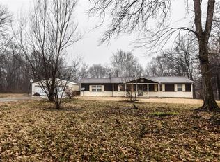 12105 Meade Dr, Wright City, MO 63390