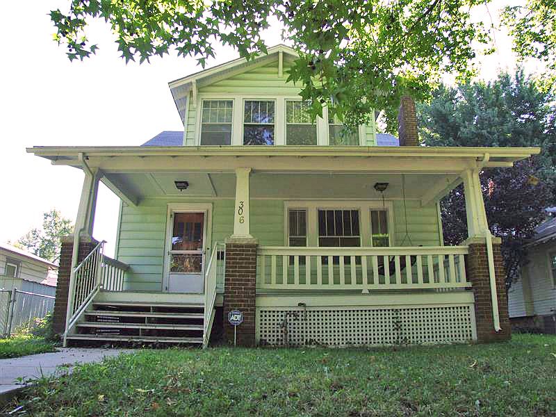 305 SW Courtland Ave