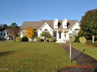 1800 Red Fox Ln, Morehead City, NC 28557