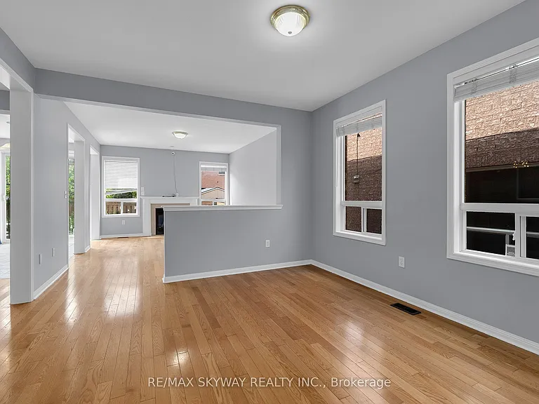 16 Raccoon St — Photo 46