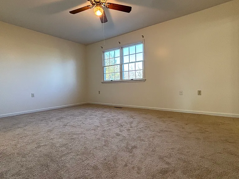 408 Tamarack Dr — Photo 32