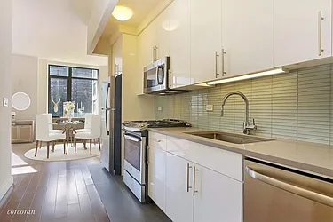 Rented by Red Apple Group