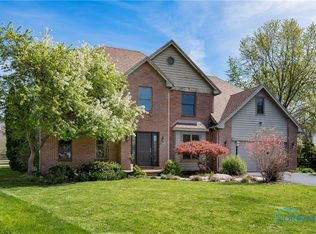 225 Cedar Ridge Ct, Perrysburg, OH 43551