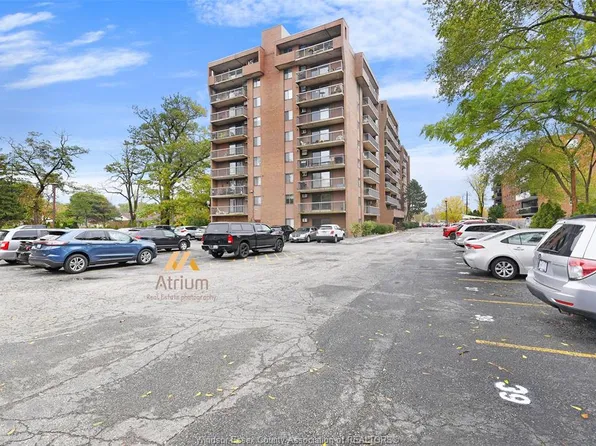 3936 Wyandotte St E #207, Windsor, ON N8Y 4V1