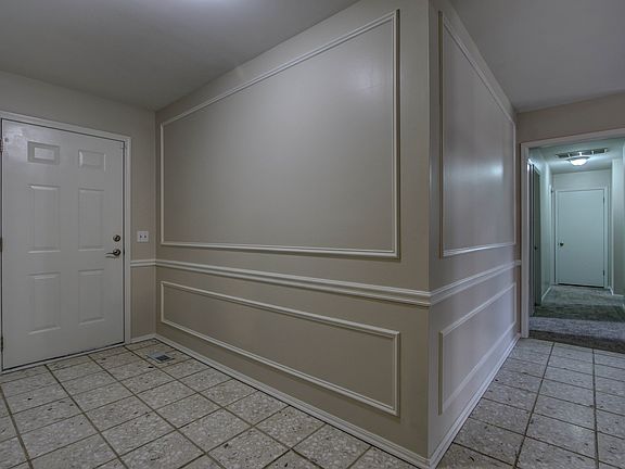 3rd image of 7844 S 70th Ave E