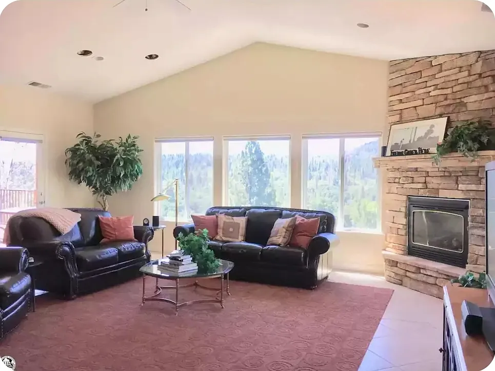 5 bed, 3994 sqft, $4,499 — Photo 4