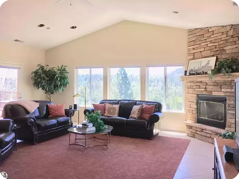 19010 Sean Patrick Ln — Photo 4
