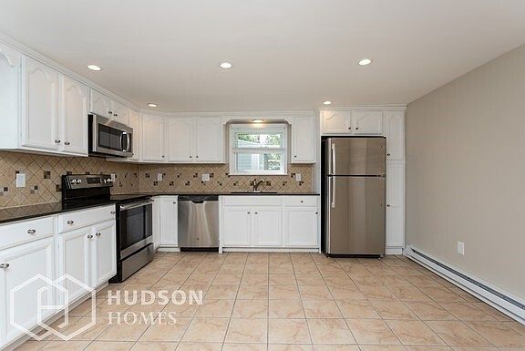 2nd image of 27 Ponus Ave