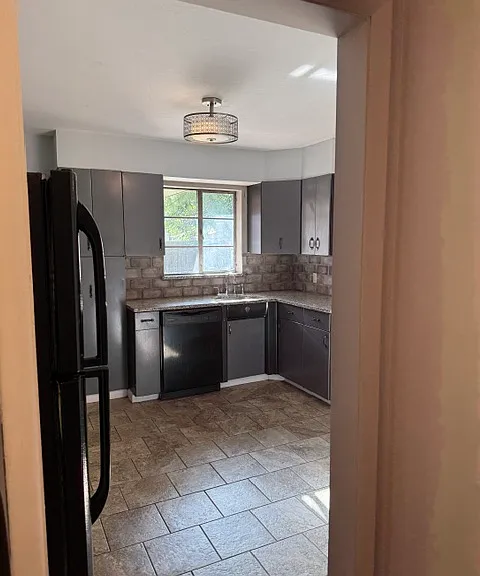 4905 N Detroit St — Photo 18