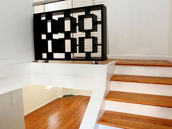5th image of 1614 Jefferson Ave APT 1