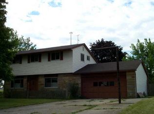 9039 Stardust Dr, Indianapolis, IN 46229