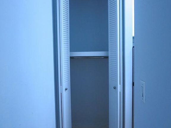 5th image of 527 E 78th St APT 1G