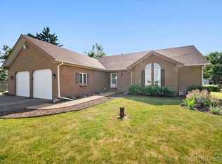 11N604 Tower Rd, Hampshire, IL 60140