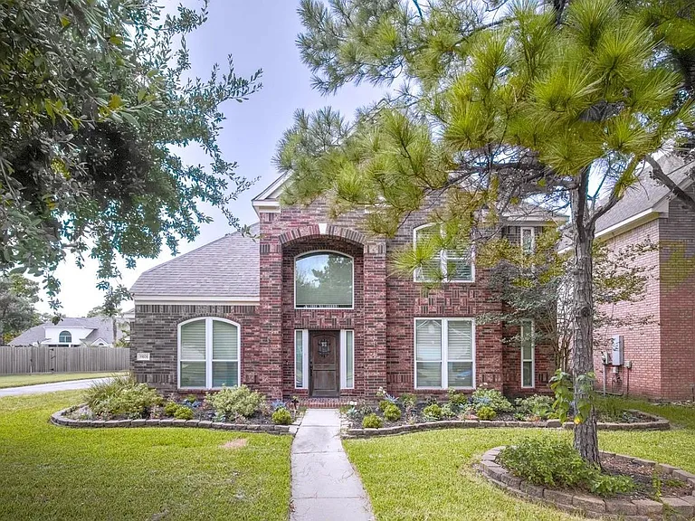 11606 Canyon Woods Dr — Photo 1