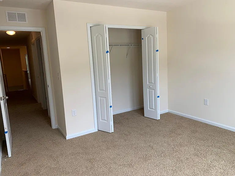 66 Bush Pl — Photo 8