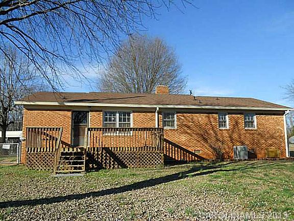3rd image of 343 Highland Dr