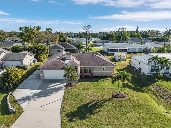 8312 Tahiti Rd, Fort Myers, FL 33967