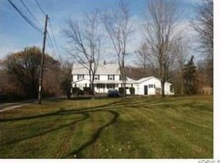 211 W Aurora Rd, Sagamore Hills, OH 44067
