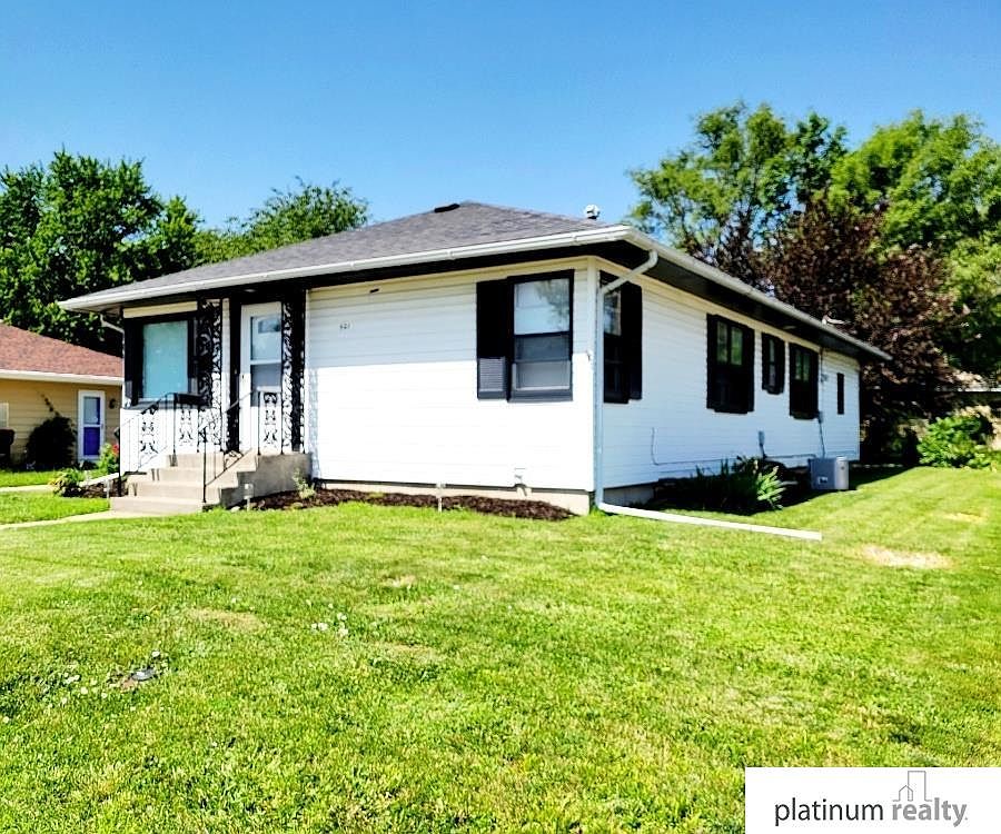 421 N 19th St Beatrice NE 68310 Zillow