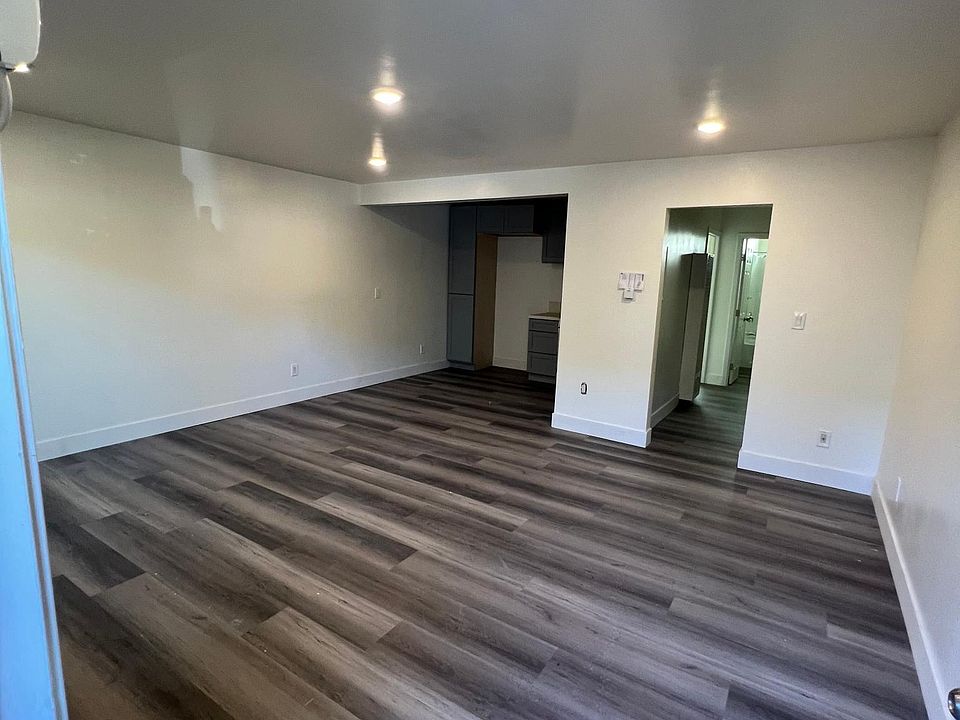 1st image of 13843 Sherman Way #4