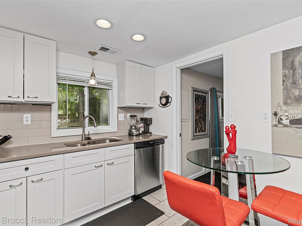 21485 Indian St, photo 18