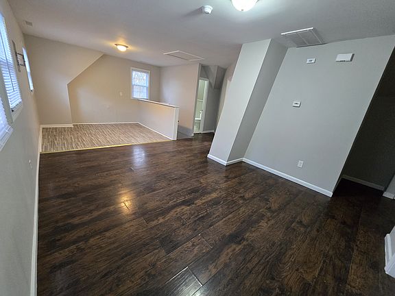 3rd image of 141 Plymouth St #3/2