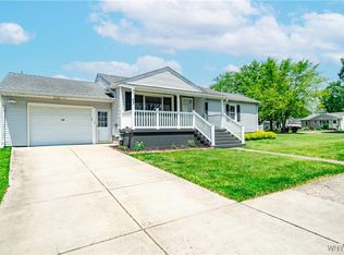 77 Karen Dr, Tonawanda, NY 14150