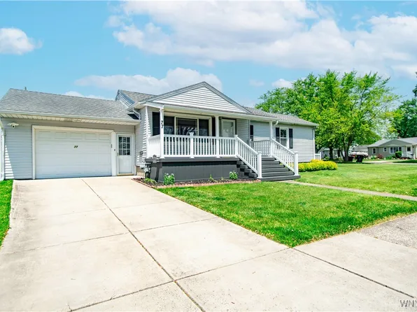 77 Karen Dr, Tonawanda, NY 14150