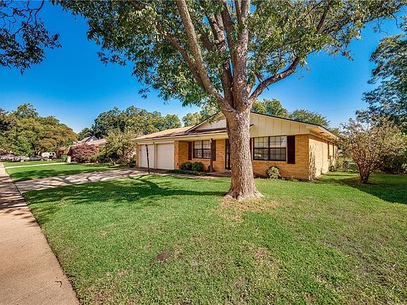 2nd image of 212 N Bernice Dr