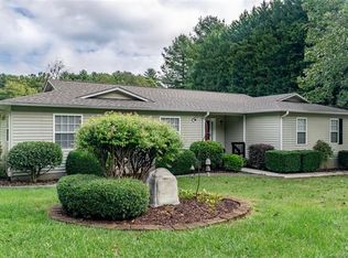 60 Bowman Ridge Rd, Hendersonville, NC 28739