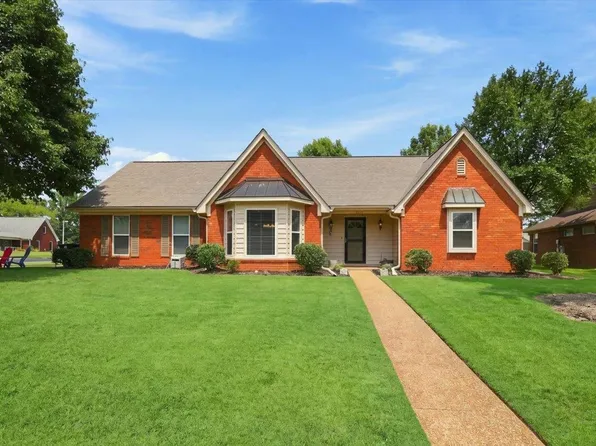 3970 Altruria Rd, Bartlett, TN 38135