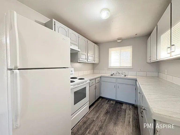 3492 Butternut Dr — Photo 4