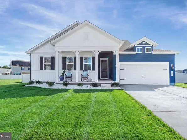 208 S Ridge Brook Dr, Felton, DE 19943