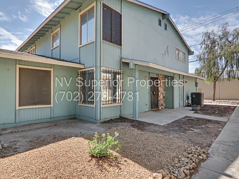 1401 Elizabeth Ave #2 — Photo 2