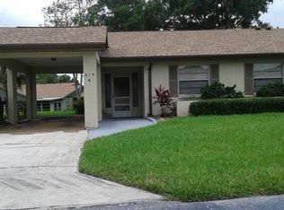 515 Finsbury Cir UNIT A, Sun City Center, FL 33573