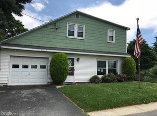 924 Donegal Springs Rd, Mount Joy, PA 17552