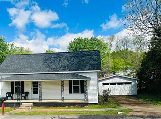 26 Chestnut St, Commerce, GA 30529