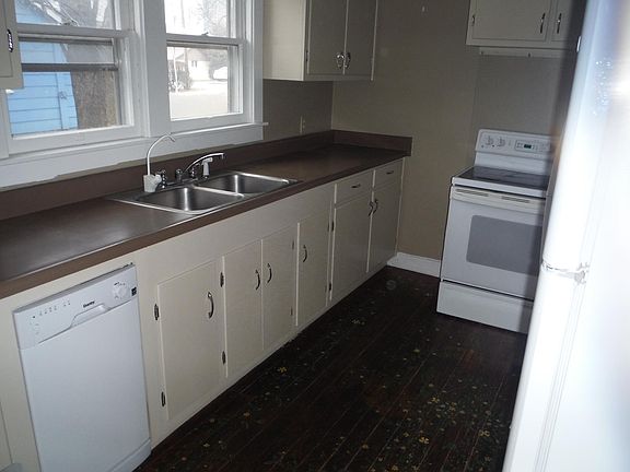 5th image of 321 Jersey St