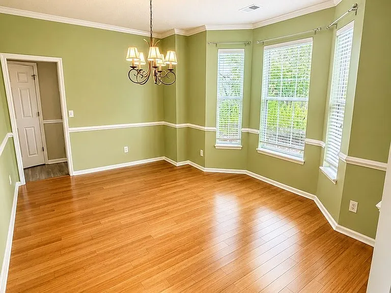 1525 Clarendon Way — Photo 5