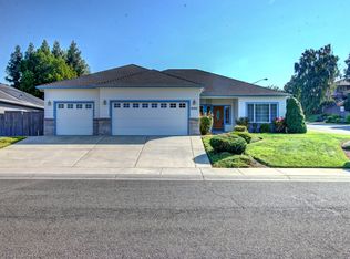 630 Meadowbrook Dr, Central Pt, OR 97502