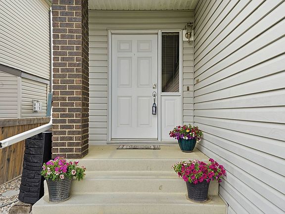 2nd image of 5420 162b Ave NW