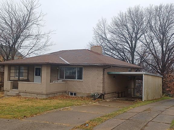 2nd image of 140 Magnolia St