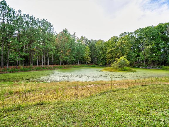 3rd image of 129 Church View Dr