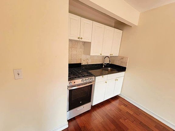 3rd image of 126 E 101st St #4Z