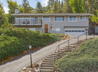 1460 Woodland Dr, Ashland, OR 97520