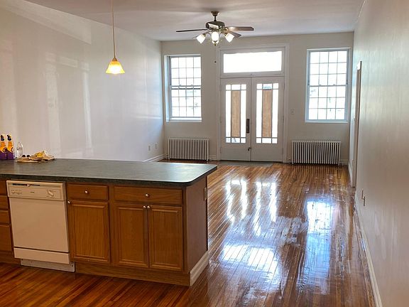 2nd image of 176 Madison Ave #1