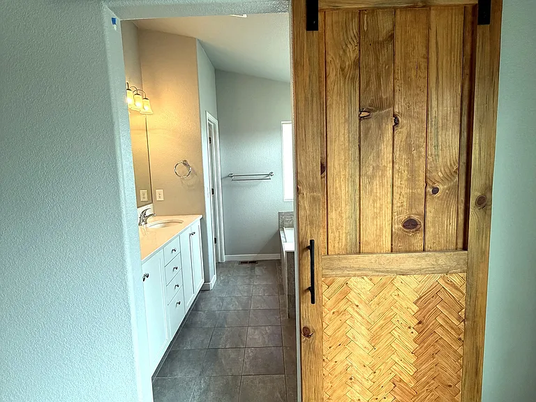 15661 Lake Mist Dr — Photo 13