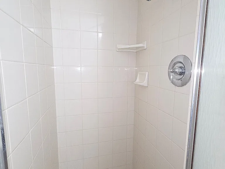 240-246 Cruzero St #244 — Photo 12