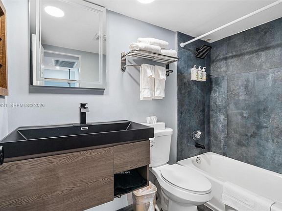 4th image of 19201 Collins Ave #324