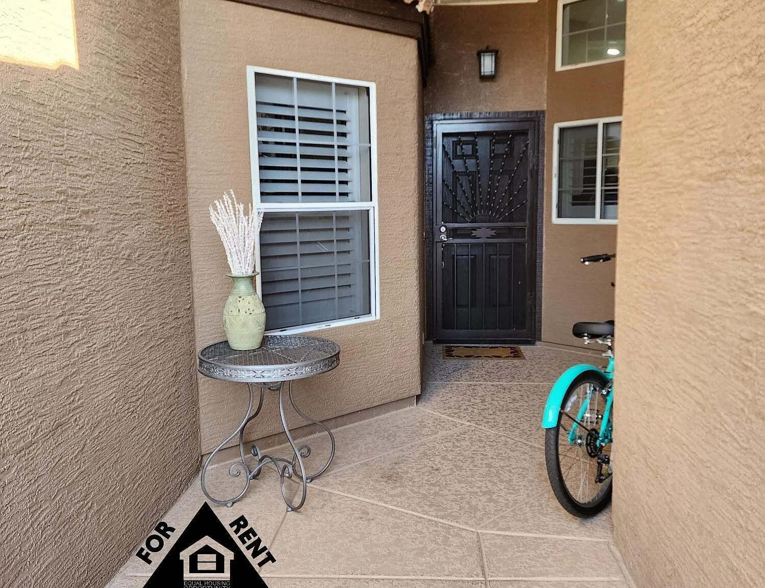2 bed, 2.0 bath, 1641 sqft, $2,300 — Photo 3